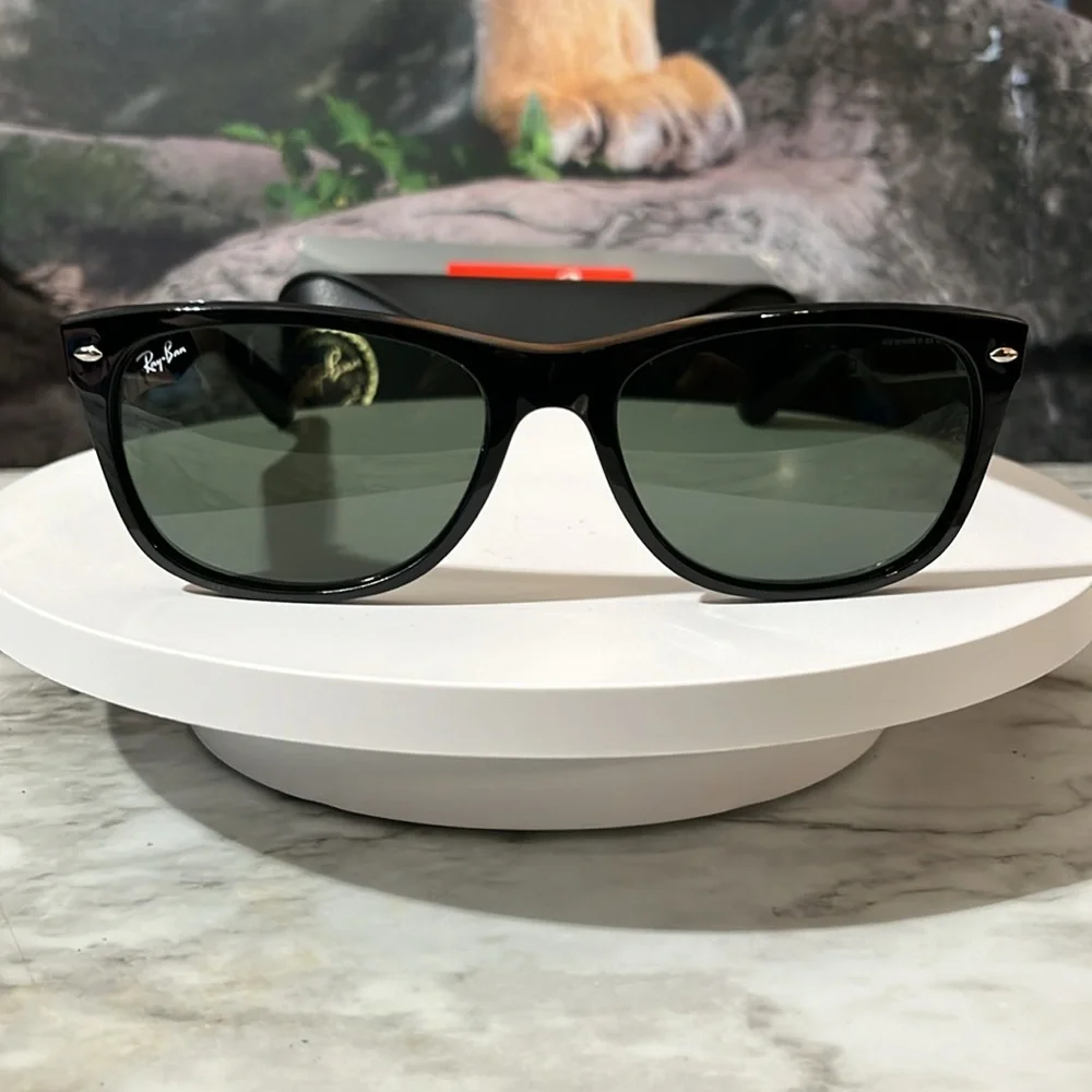 RAY-BAN SUNGLASSES. NEW WITH CASE AND BOX. MADE IN ITALY - Picture 6 of 16